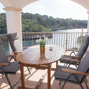 https://apartamentos-vista-al-puerto-cala-figuera-mallorca.allmallorcahotels.com