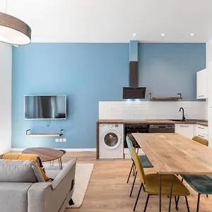 Castellane Centre : Deux Appartement Marseille